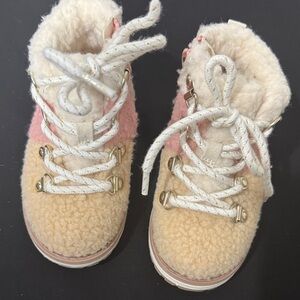 NWOT Cat & Jack Pink and Cream Fleece Boots